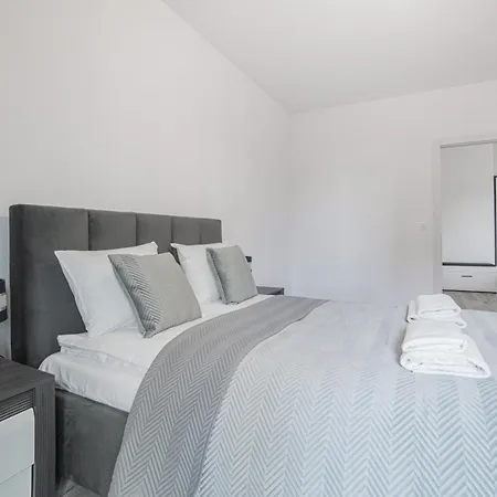 Rentplanet - Przy Stoczni